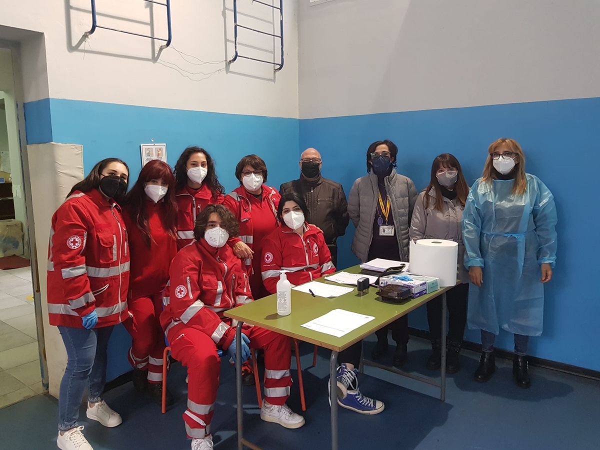 Il Reggino.it 10 gennaio 2022   Coronavirus a Reggio, screening per gli studenti dell’I.c. Telesio grazie alla Croce rossa